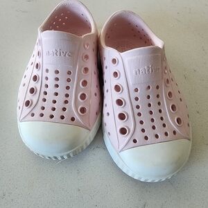 Native Kids Water Shoes - Pink and White Slip-Ons